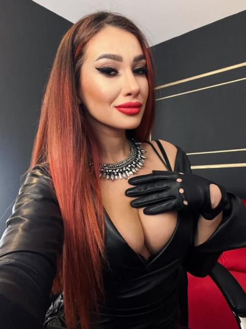 Disciplinary dominatrix and ready to dominate