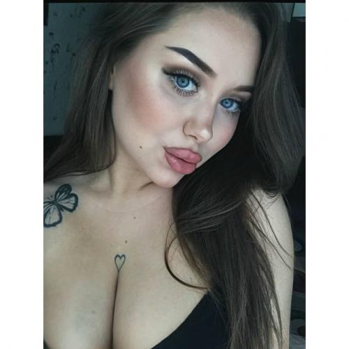 Young Tik-Tok girl KiK @bayunss