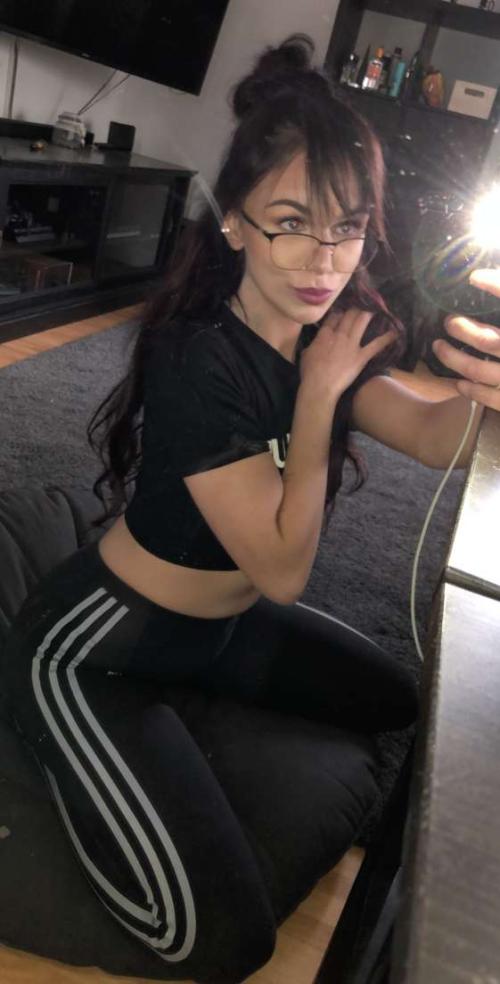 alissa's kik photo - nude, horny, dirty