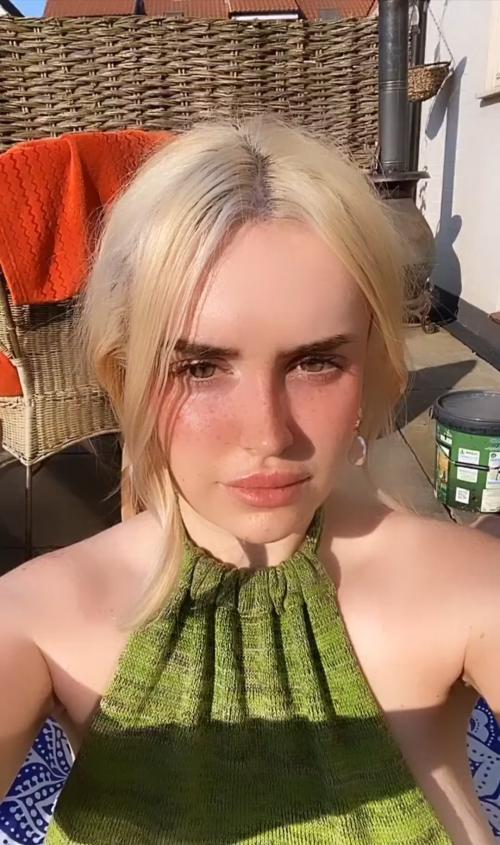 amelialuna01234's kik photo - nude, horny, dirty