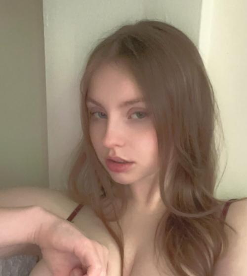 amelialuna0123456's kik photo - nude, horny, dirty