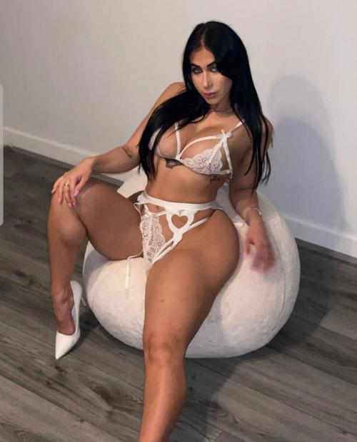 I'm available for hookup 24/7