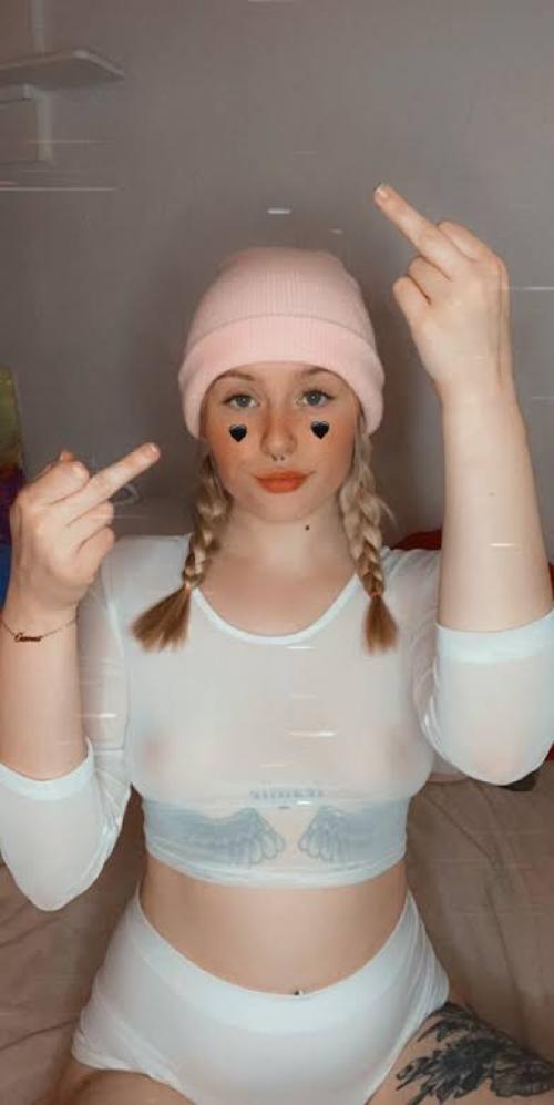 I’m available for hookup don’t text me if you not ready to make payment