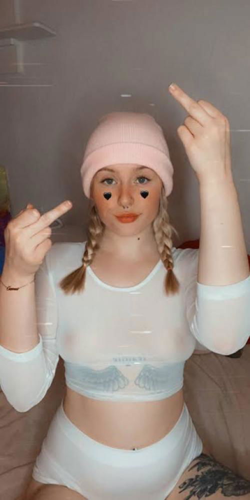 I’m available for hookup don’t text me if you not ready to make payment