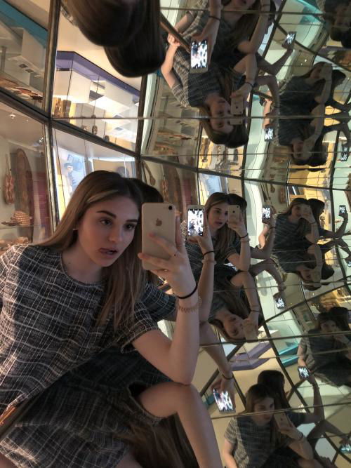 Hey guys and girls <3 add me on k i k  - mileyflora