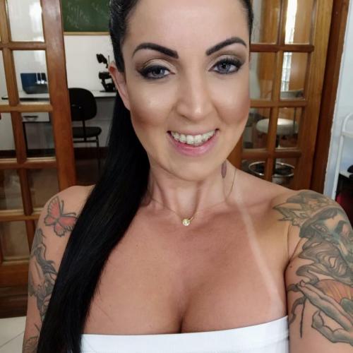 Am ready for sweet romantic sex hook up . 928) 223-0609