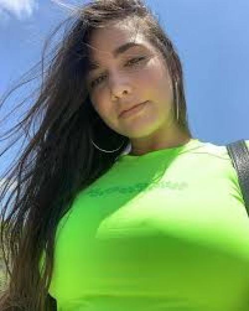 I am hot now add me up Kik…Bettyw789
