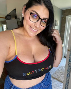mistreslust000's kik photo - sexy, xxx, nsfw, Topless, Curvy, Brunette, Selfie