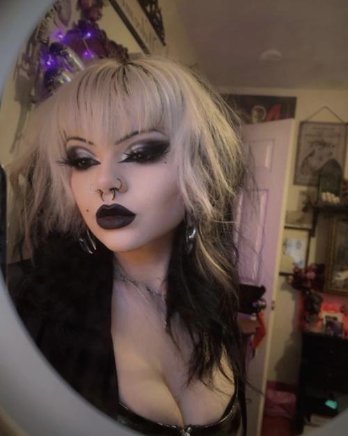 Sever me let me make you worthless