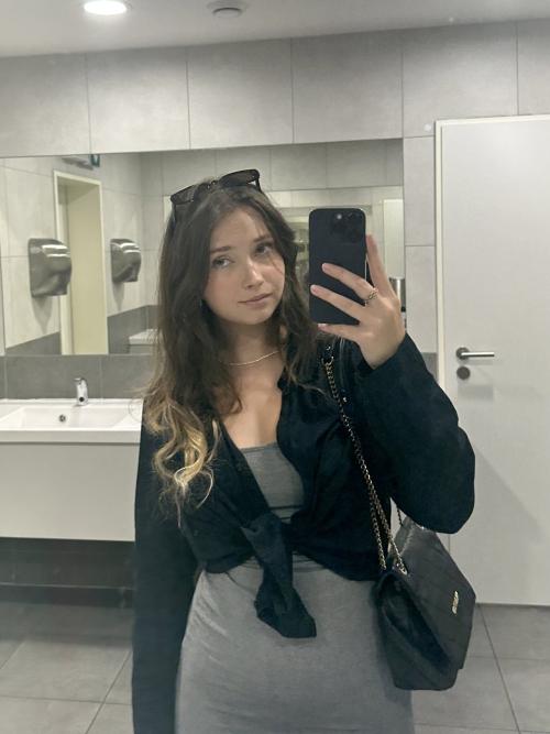 daniIee2023's kik photo - slut, dirty, nsfw