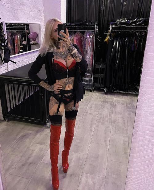 Submissive slave needed