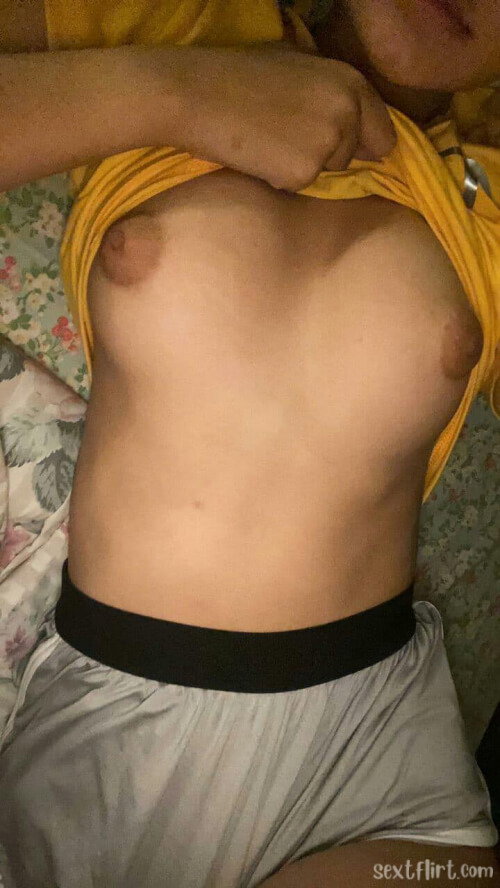 ziaprch21's kik photo - slut, milf, pussy