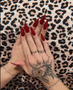 Missvampsharon's kik photo - slut, sex, dirty, Selfie, Tattoo