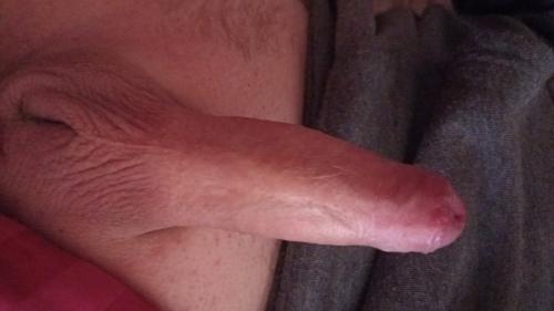 Snap me if you wanna some fun my kik and snap username is tshan334