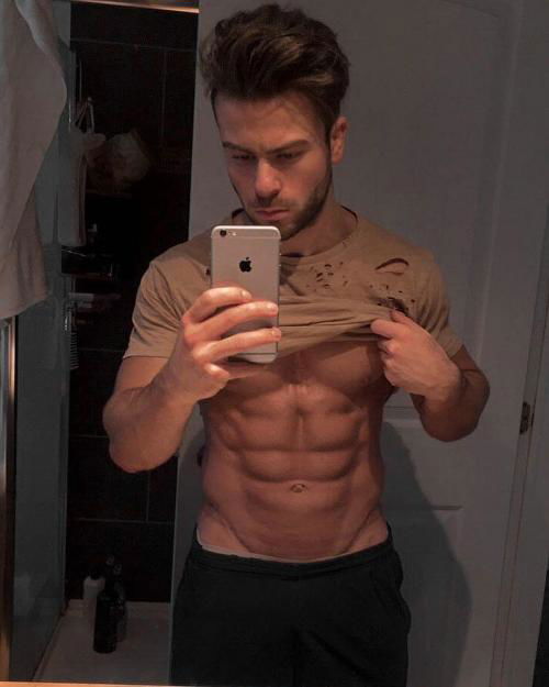 I’m looking for a fun girl to chat with.