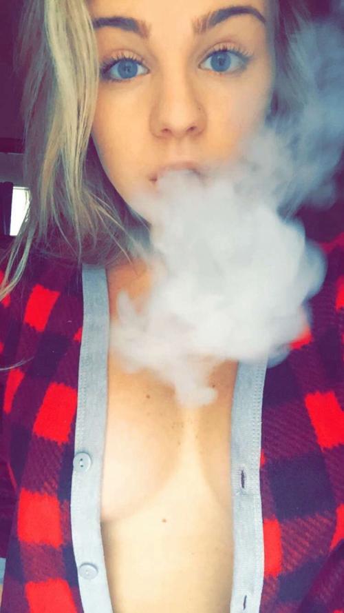 hellennates12's kik photo - slut, nsfw, babe