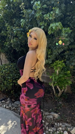 Mistressluhman's telegram gallery - nude, milf, nsfw, Topless, Curvy, Blonde, Selfie (3/3)