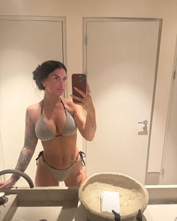 nnorahhhqq25's snapchat gallery - Thong, Curvy, Big Boobs, Brunette, Selfie, Tattoo (3/3)