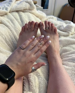 nubaqueen989's telegram photo - Feet, Selfie