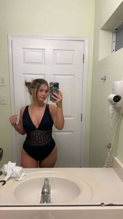 brianna836's onlyfans photo - boobs, ass, fingering