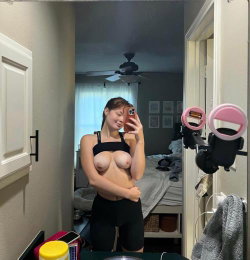 bellahenderson's onlyfans photo - nude, sex, pussy