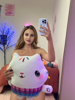 psnsheue's telegram gallery - blowjob, sex, fuck, Topless, Thong, Curvy, Blonde, Brunette, Selfie (2/3)