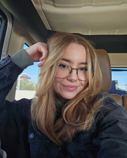 rachelx77's telegram photo - Brunette, Selfie