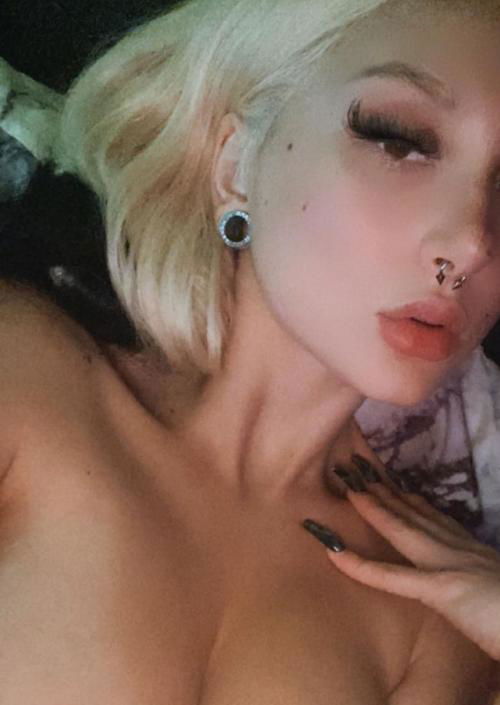 I’m horny at:dirtyanabel2021