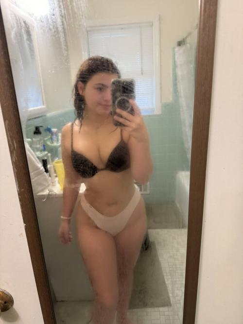 mandelaty's snapchat photo - anal, babe, creampie