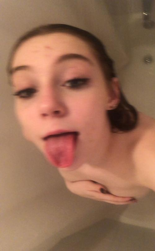 maria_r556889's snapchat photo - ass, fingering, creampie