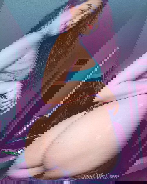 Horny ass add my snapchat: layla2x20 