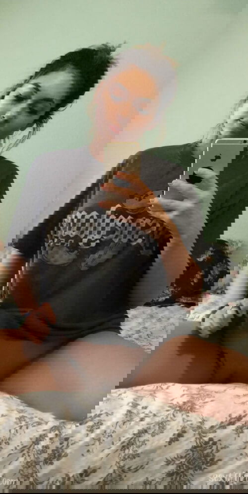 wanna free video,add me @billy_girl70