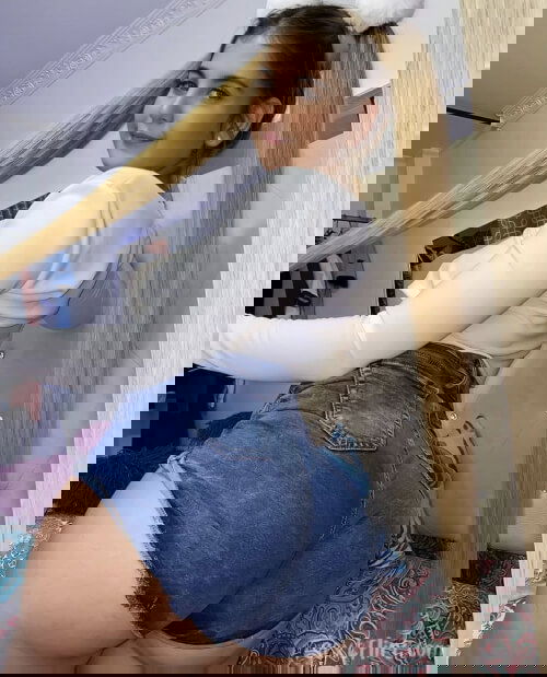 wanna sext add my snap : @elvinrose5