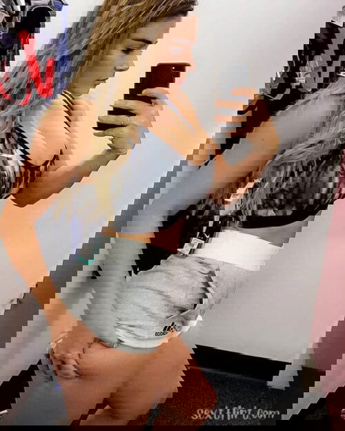 Horny Add me on my Snap- @sextlina21