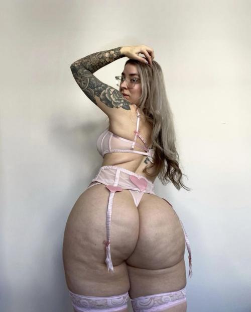michie12's snapchat photo - ass, pussy, babe