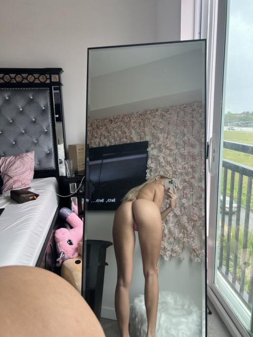 I'm down for paid video cam,sex chat and my nude file,Telegram: StephanieNicole1 WhatsApp +17542316970