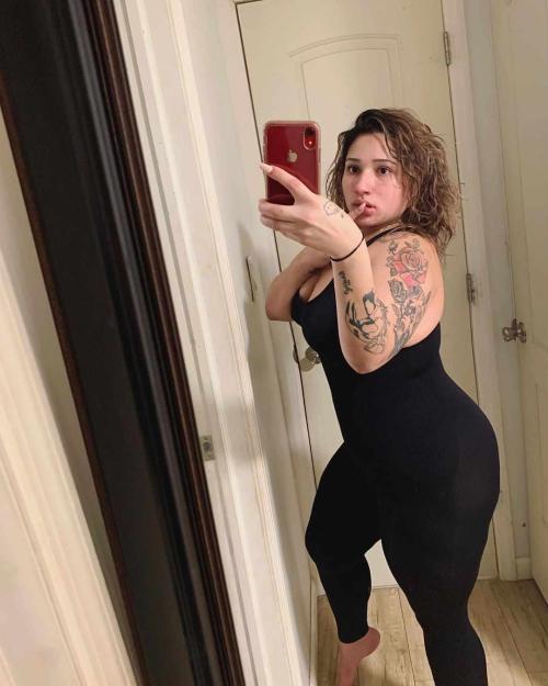 rose011k's snapchat photo - boobs, ass, fingering