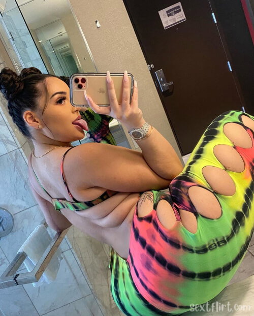 hotcute73's snapchat photo - boobs, ass, horny