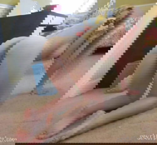 Horny girl : aisha_strom11