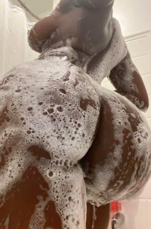 vvcxcvvvv's snapchat photo - boobs, ass, slut