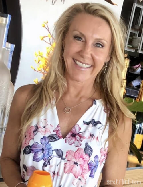 DM me on Snap &gt;&gt; rose-milf