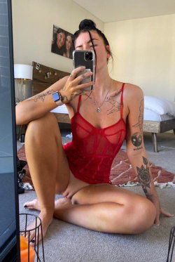 alvarado's snapchat photo - boobs, fingering, pussy, Curvy, Brunette, Selfie, Tattoo