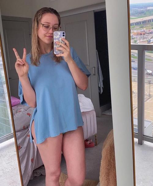 hey free nudes please ad snapchat- ( luisiyana8) ..my new sanpchat