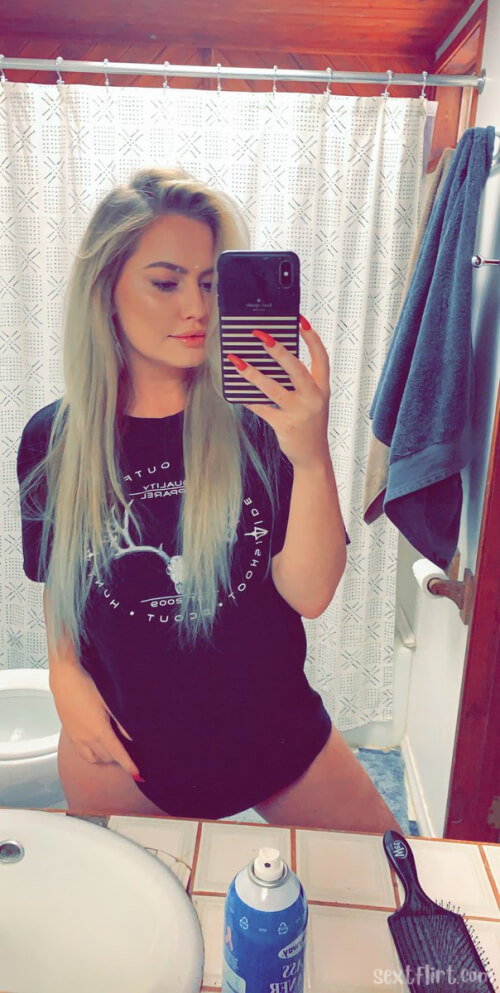 amendalisa's snapchat photo - boobs, horny, sexy