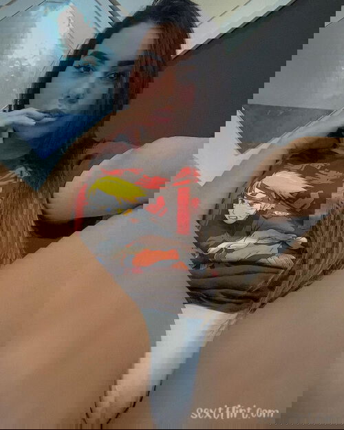 I am horny add me snap: neppyp20