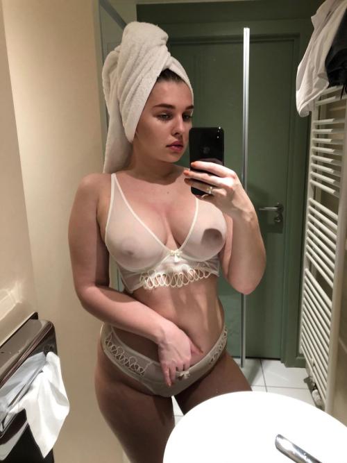 Do you like my tits?  Sext with me on snapchat♥♥👉 (meow7p)