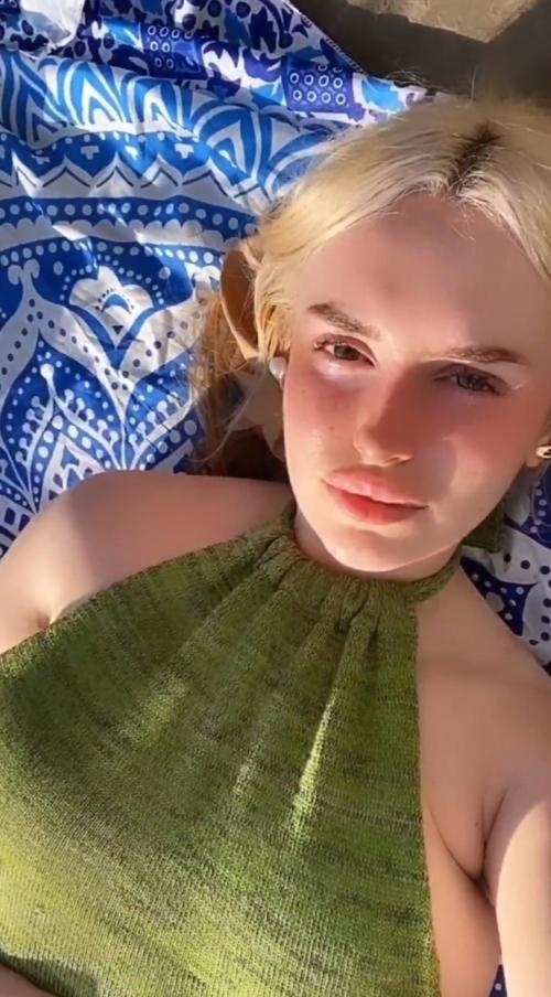 amelialuna0123's snapchat photo - boobs, nude, horny