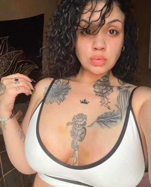 Am available for fun sweetie incall and outcall text me @danielle_liz07