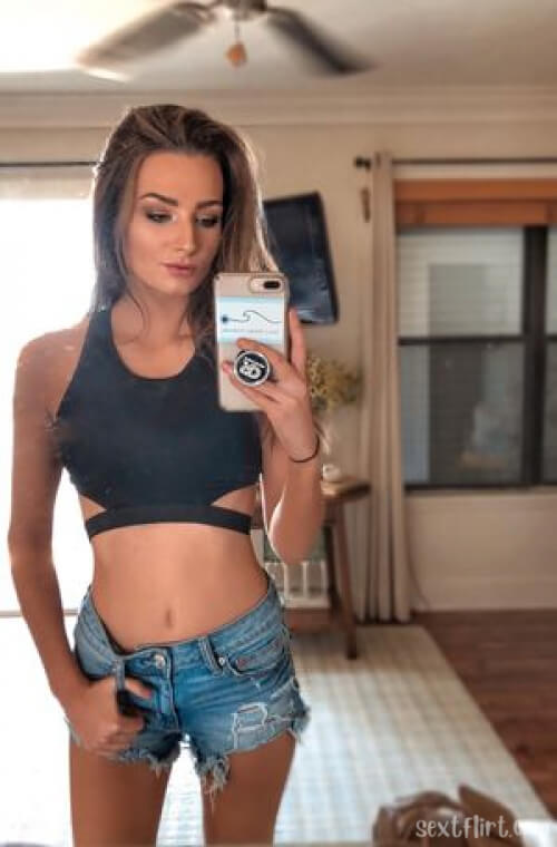Add my snapchat Riley65015