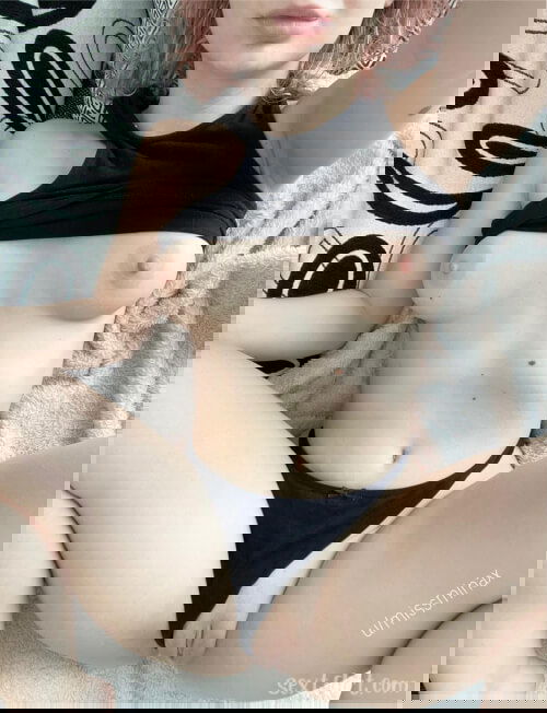 Horny Add me on my Snap- @sextlina21